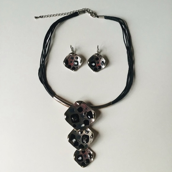 Patrice Breal - Jewerly Set Necklace + Earings - Picture 1 of 3